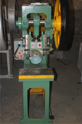 【恒升J21-12噸沖床(固定臺(tái)深喉)&mdash;誰用誰知道您最佳的選擇】?jī)r(jià)格,廠家,圖片,沖床,淄博恒升機(jī)械制造-